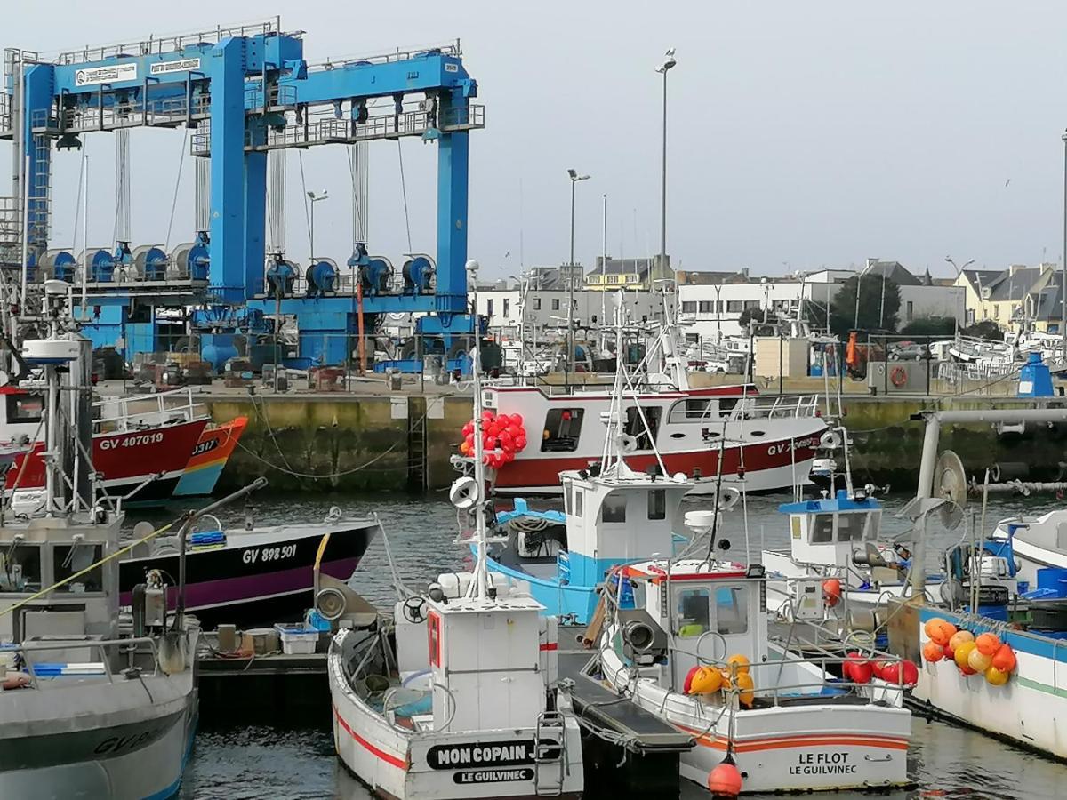 La Rose Des Mers Treffiagat Exterior photo